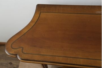 中古　イタリア高級家具　メデア(Medea)　クラシカルな佇まいと華やかな意匠が素敵なドレッサー(鏡台、化粧台、ミラー)(定価約55万円)(R-075825)