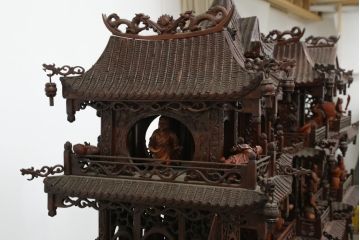 特大　唐木　木製　置いてあるだけで存在感がある!細かな所まで作りこまれた木製の船(隋?、皇帝、御座船?、将軍、オブジェ、置物、ディスプレイ、店舗什器)(R-075826)