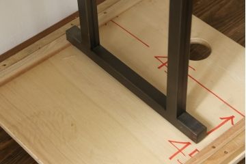 中古　オーク材　スタイリッシュな佇まいが魅力的な照明付きショーケース(ガラスケース、収納ケース、飾り棚、陳列棚、店舗什器)(R-075829)