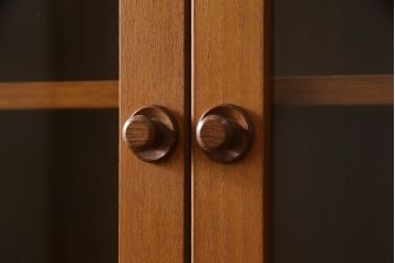 和製ビンテージ　国産　職人手造り　北欧デザイン　チーク材　ナチュラルテイストな空間におすすめのカップボード(食器棚、収納棚、戸棚、キャビネット、ヴィンテージ)(R-075830)