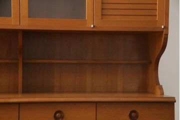和製ビンテージ　国産　職人手造り　北欧デザイン　チーク材　ナチュラルテイストな空間におすすめのカップボード(食器棚、収納棚、戸棚、キャビネット、ヴィンテージ)(R-075830)