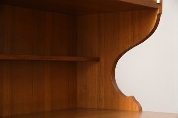 和製ビンテージ　国産　職人手造り　北欧デザイン　チーク材　ナチュラルテイストな空間におすすめのカップボード(食器棚、収納棚、戸棚、キャビネット、ヴィンテージ)(R-075830)