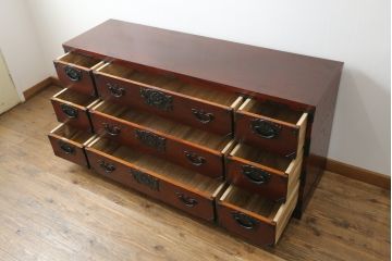 中古　美品　岩谷堂箪笥　深みのある色合いと重厚な金具が美しいサイドボード(和箪笥、収納たんす、整理タンス、サイドチェスト、引き出し)(R-075832)