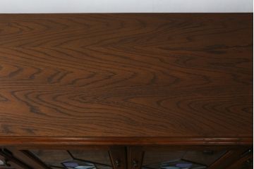 中古　美品　えぞ民芸家具　ステンドグラス入りの扉がアクセントになるサイドボード(収納棚、戸棚、サイドキャビネット、リビングボード)(R-075835)