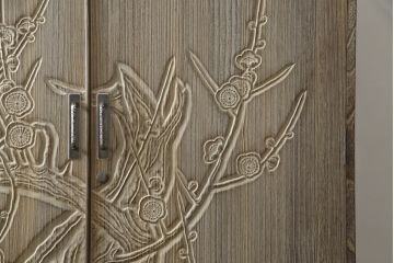 中古　美品!!　会津松本(會津松本)　東西館　桂鳳作　ダイナミックな彫刻入りの総桐箪笥(並厚、総桐たんす、着物箪笥、衣装箪笥、整理タンス、収納たんす、和箪笥、引き出し)(定価約170万円)(R-075836)