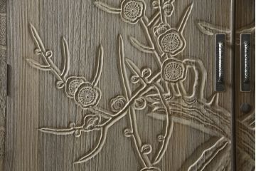 中古　美品!!　会津松本(會津松本)　東西館　桂鳳作　ダイナミックな彫刻入りの総桐箪笥(並厚、総桐たんす、着物箪笥、衣装箪笥、整理タンス、収納たんす、和箪笥、引き出し)(定価約170万円)(R-075836)
