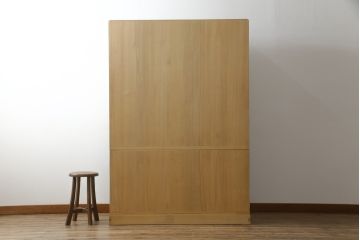 中古　美品!!　会津松本(會津松本)　東西館　桂鳳作　ダイナミックな彫刻入りの総桐箪笥(並厚、総桐たんす、着物箪笥、衣装箪笥、整理タンス、収納たんす、和箪笥、引き出し)(定価約170万円)(R-075836)