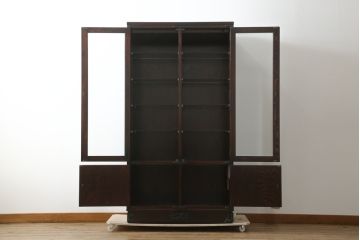 中古　美品　岩谷堂箪笥　シックな佇まいが魅力的なキャビネット(飾り棚、収納棚、戸棚)(R-075837)