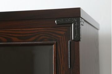 中古　美品　岩谷堂箪笥　シックな佇まいが魅力的なキャビネット(飾り棚、収納棚、戸棚)(R-075837)