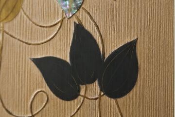 中古　高級品!!　蒔絵入り　上品な佇まいで和の空間を引き立てる総桐箪笥(並厚、総桐たんす、衣装箪笥、着物箪笥、収納タンス、和タンス、引き出し)(定価約230万円)(R-075838)