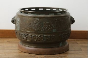 昭和初期　上手物　御鋳物師 塩原　約25kg　細やかな意匠が施された存在感のある古銅火鉢(手あぶり、鉢カバー)(R-075839)