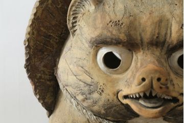 時代物　信楽焼　特大144cm　素朴な質感が味わい深い狸の置物(たぬき、タヌキ、オブジェ)(R-075842)