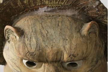 時代物　信楽焼　特大144cm　素朴な質感が味わい深い狸の置物(たぬき、タヌキ、オブジェ)(R-075842)