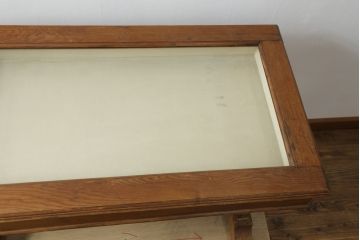 イギリスビンテージ　パイン材　しっかりした脚のデザインが個性的なショーケース(ガラスケース、ディスプレイケース、飾り棚、店舗什器、英国、ヴィンテージ)(R-075843)
