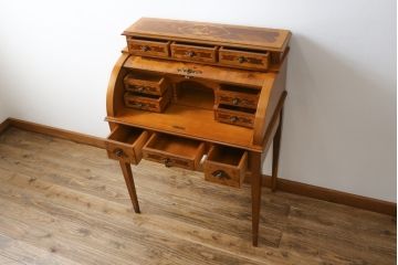 中古　象嵌(マーケットリー)入りのシリンダートップライティングビューロー(ワークデスク、簿記机、引き出し、在宅用、在宅ワーク用)(R-075846)