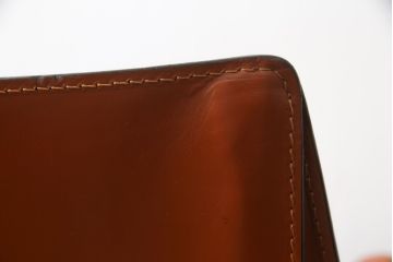 中古　Cassina(カッシーナ)　413　CAB(キャブ)　MARIO BELLINI(マリオベリーニ)　本革(レザー)　シンプルモダンな空間づくりに活躍するアームチェア(ダイニングチェア、椅子、イス)(定価約41万8千円)(R-075848)
