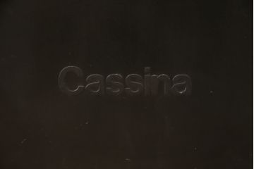 中古　Cassina(カッシーナ)　413　CAB(キャブ)　MARIO BELLINI(マリオベリーニ)　本革(レザー)　シンプルモダンな空間づくりに活躍するアームチェア(ダイニングチェア、椅子、イス)(定価約41万8千円)(R-075848)
