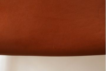 中古　Cassina(カッシーナ)　413　CAB(キャブ)　MARIO BELLINI(マリオベリーニ)　本革(レザー)　シンプルモダンな空間づくりに活躍するアームチェア(ダイニングチェア、椅子、イス)(定価約41万8千円)(R-075849)