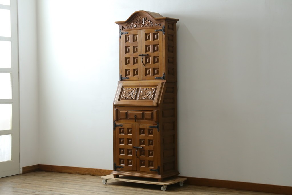 中古　スペイン製　チーク材　彫刻の陰影が美しいビューローブックケース　(R-075851)
