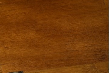 中古　スペイン製　チーク材　彫刻の陰影が美しいビューローブックケース　(R-075851)
