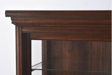 和製アンティーク　大正ロマン　桑材　当時物のガラスがレトロな雰囲気を醸し出す小振りな三面ガラスケース(ショーケース、収納棚、陳列棚)(R-075853)