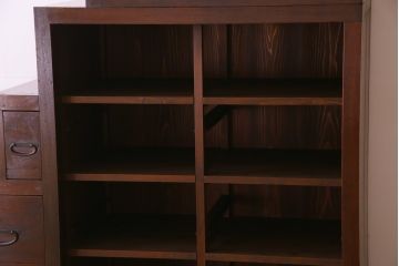 和製アンティーク　　明治期　古民具・骨董　三方欅(ケヤキ)材　和の空間づくりの主役になる上質な重ね階段箪笥(和箪笥、時代箪笥、収納箪笥、整理タンス、引き出し)(R-075854)