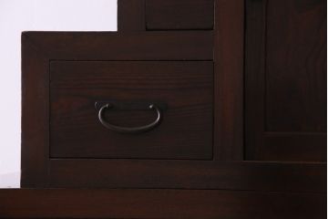 和製アンティーク　　明治期　古民具・骨董　三方欅(ケヤキ)材　和の空間づくりの主役になる上質な重ね階段箪笥(和箪笥、時代箪笥、収納箪笥、整理タンス、引き出し)(R-075854)
