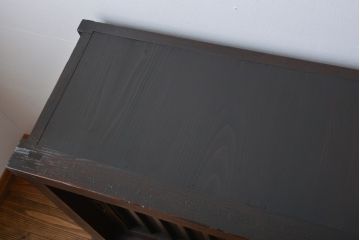 和製アンティーク　当店リメイク　六尺　使い込まれた風合いが魅力的な脚付き水屋箪笥サイドボード(サイドキャビネット、収納棚、戸棚)(R-075855)