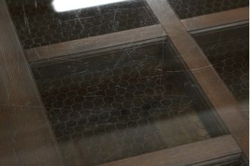 和製アンティーク　明治大正期　当店リメイク　和モダンな空間づくりイ活躍する収納棚付き蔵戸テーブル(4人掛けダイニングテーブル、食卓)(R-075856)