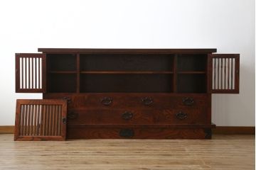 中古　美品　伝統民芸家具　迫力のある杢目が魅力的な岩谷堂箪笥サイドボード(引き出し、収納棚、戸棚、サイドキャビネット)(R-075864)