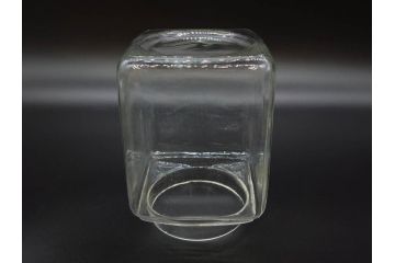 アンティーク雑貨　当時物　デッドストック　アルミ蓋　レトロな雰囲気を醸し出すガラス瓶3個セット(角型、角瓶、キャニスター、ガラスビン、菓子瓶、硝子、フタ付き)(R-075866)