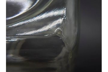 アンティーク雑貨　当時物　デッドストック　アルミ蓋　レトロな雰囲気を醸し出すガラス瓶3個セット(角型、角瓶、キャニスター、ガラスビン、菓子瓶、硝子、フタ付き)(R-075866)