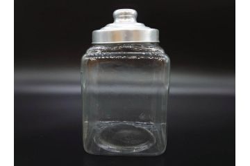 アンティーク雑貨　当時物　デッドストック　アルミ蓋　レトロな雰囲気を醸し出すガラス瓶3個セット(角型、角瓶、キャニスター、ガラスビン、菓子瓶、硝子、フタ付き)(R-075867)