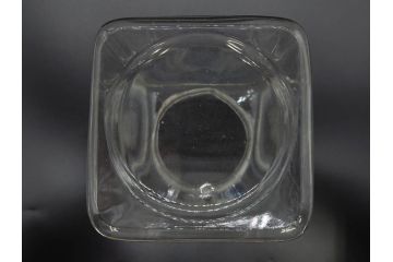 アンティーク雑貨　当時物　デッドストック　アルミ蓋　レトロな雰囲気を醸し出すガラス瓶3個セット(角型、角瓶、キャニスター、ガラスビン、菓子瓶、硝子、フタ付き)(R-075867)