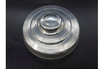 アンティーク雑貨　当時物　デッドストック　アルミ蓋　大・中・小　お洒落なディスプレイが叶うレトロなガラス瓶3個セット(角型、角瓶、キャニスター、ガラスビン、菓子瓶、硝子、フタ付き)(R-075868)