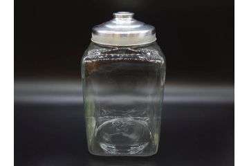 アンティーク雑貨　当時物　デッドストック　アルミ蓋　大・中・小　お洒落なディスプレイが叶うレトロなガラス瓶3個セット(角型、角瓶、キャニスター、ガラスビン、菓子瓶、硝子、フタ付き)(R-075868)