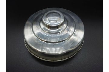 アンティーク雑貨　当時物　デッドストック　アルミ蓋　大・中・小　お洒落なディスプレイが叶うレトロなガラス瓶3個セット(角型、角瓶、キャニスター、ガラスビン、菓子瓶、硝子、フタ付き)(R-075868)