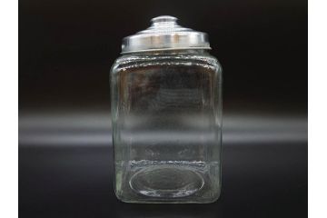 アンティーク雑貨　当時物　デッドストック　アルミ蓋　大・中・小　お洒落なディスプレイが叶うレトロなガラス瓶3個セット(角型、角瓶、キャニスター、ガラスビン、菓子瓶、硝子、フタ付き)(R-075868)