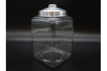アンティーク雑貨　当時物　デッドストック　アルミ蓋　レトロな雰囲気を醸し出すガラス瓶3個セット(角型、角瓶、キャニスター、ガラスビン、菓子瓶、硝子、フタ付き)(R-075869)