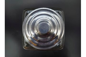 アンティーク雑貨　当時物　デッドストック　アルミ蓋　レトロな雰囲気を醸し出すガラス瓶3個セット(角型、角瓶、キャニスター、ガラスビン、菓子瓶、硝子、フタ付き)(R-075869)