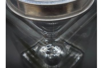 アンティーク雑貨　当時物　デッドストック　アルミ蓋　レトロな雰囲気を醸し出すガラス瓶3個セット(角型、角瓶、キャニスター、ガラスビン、菓子瓶、硝子、フタ付き)(R-075869)