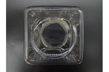 アンティーク雑貨　当時物　デッドストック　アルミ蓋　レトロな雰囲気を醸し出すガラス瓶3個セット(角型、角瓶、キャニスター、ガラスビン、菓子瓶、硝子、フタ付き)(R-075870)