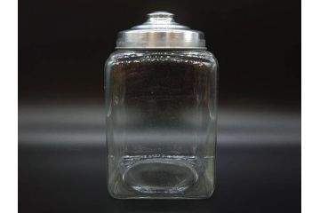 アンティーク雑貨　当時物　デッドストック　アルミ蓋　大・小　お洒落なディスプレイが叶うレトロなガラス瓶2個セット(角型、角瓶、キャニスター、ガラスビン、菓子瓶、硝子、フタ付き)(R-075871)