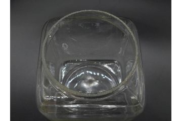 アンティーク雑貨　当時物　デッドストック　アルミ蓋　大・小　お洒落なディスプレイが叶うレトロなガラス瓶2個セット(角型、角瓶、キャニスター、ガラスビン、菓子瓶、硝子、フタ付き)(R-075871)