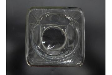 アンティーク雑貨　当時物　デッドストック　アルミ蓋　レトロな雰囲気を醸し出すガラス瓶3個セット(角型、角瓶、キャニスター、ガラスビン、菓子瓶、硝子、フタ付き)(R-075872)