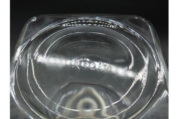 アンティーク雑貨　当時物　デッドストック　アルミ蓋　レトロな雰囲気を醸し出すガラス瓶3個セット(角型、角瓶、キャニスター、ガラスビン、菓子瓶、硝子、フタ付き)(R-075872)