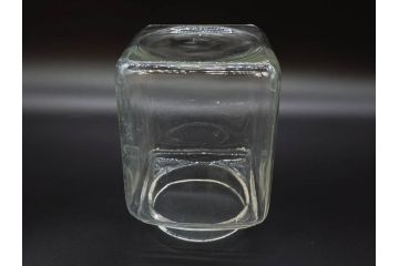 アンティーク雑貨　当時物　デッドストック　アルミ蓋　レトロな雰囲気を醸し出すガラス瓶3個セット(角型、角瓶、キャニスター、ガラスビン、菓子瓶、硝子、フタ付き)(R-075873)