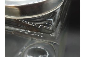 アンティーク雑貨　当時物　デッドストック　アルミ蓋　レトロな雰囲気を醸し出すガラス瓶3個セット(角型、角瓶、キャニスター、ガラスビン、菓子瓶、硝子、フタ付き)(R-075874)