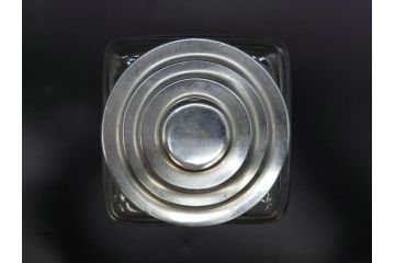 アンティーク雑貨　当時物　デッドストック　アルミ蓋　レトロな雰囲気を醸し出すガラス瓶3個セット(角型、角瓶、キャニスター、ガラスビン、菓子瓶、硝子、フタ付き)(R-075874)