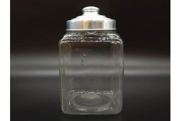 アンティーク雑貨　当時物　デッドストック　アルミ蓋　レトロな雰囲気を醸し出すガラス瓶3個セット(角型、角瓶、キャニスター、ガラスビン、菓子瓶、硝子、フタ付き)(R-075874)